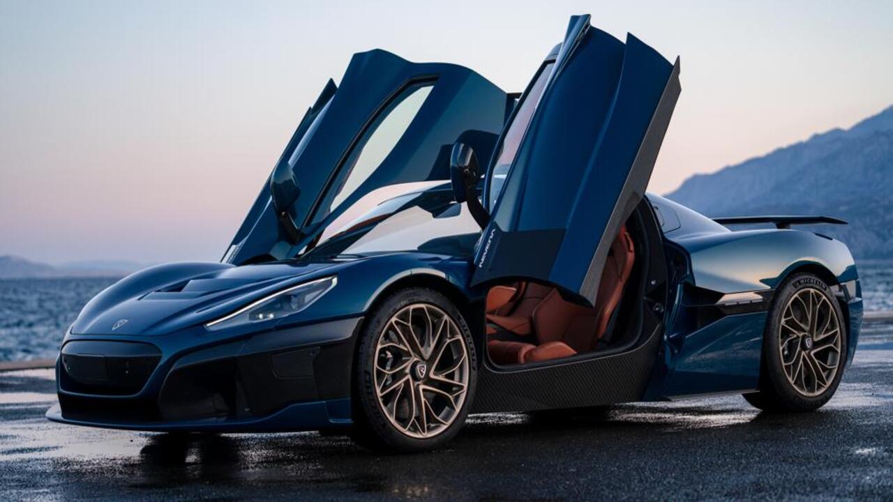 Rimac Nevera fa bella mostra di sé lungo le strade di Monaco 